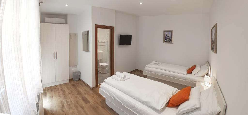 Rooms Lidija Загреб Экстерьер фото